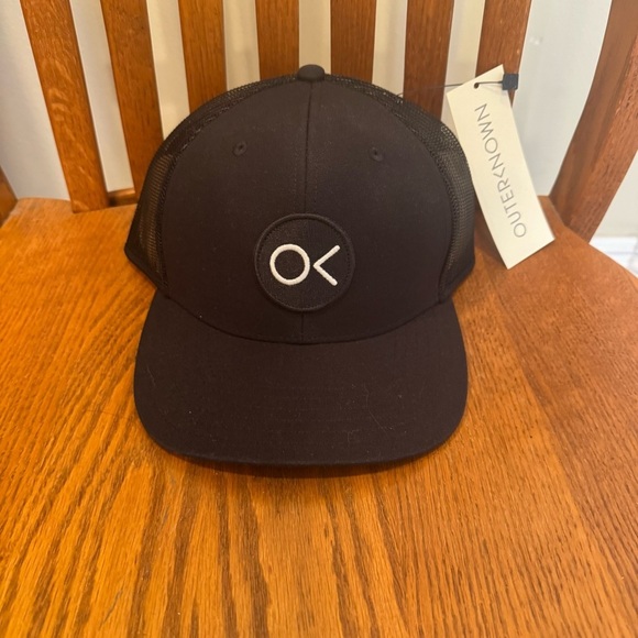 NEW Outerknown OK Patch Mesh Trucker Hat Black - Picture 2 of 4